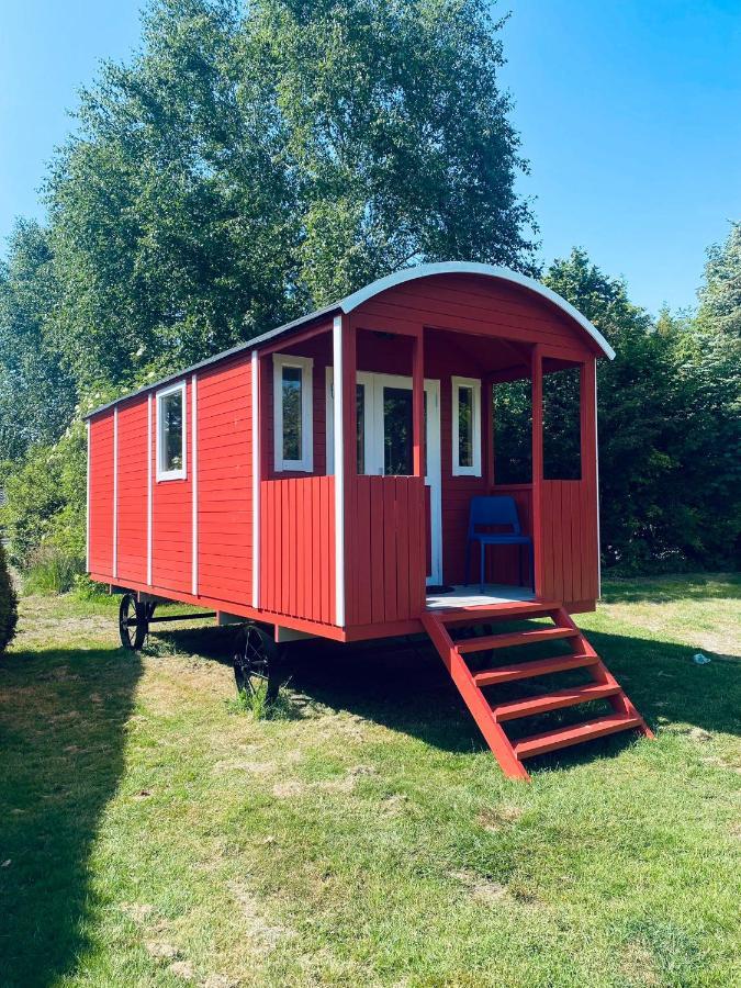 Pipowagens Bij Pannenkoekenrestaurant & Camping De Koppenjan 'Een Uniek Verblijf Met Kinderspeelboerderij' Jubbega-Schurega 외부 사진
